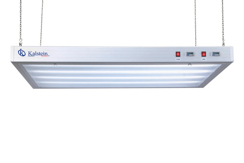 Environmental Conditions and Installation Requirements for the YR05533 Hanging Color Light Box